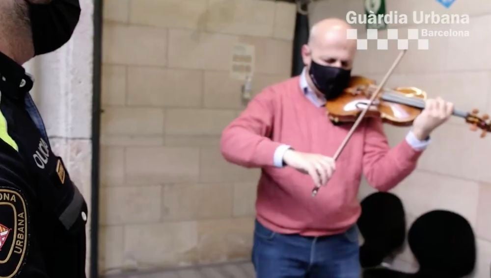 Barcelona: Recuperan un violín robado a un director de orquesta valorado en 200.000 euros en el Raval