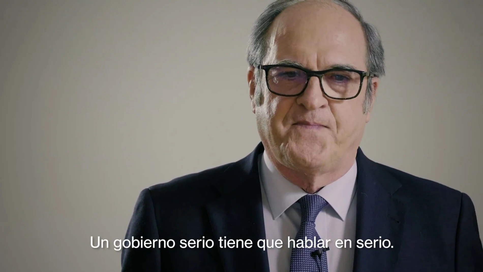 Vídeo: El spot de campaña de Ángel Gabilondo inspirado en Loquillo para las elecciones de Madrid