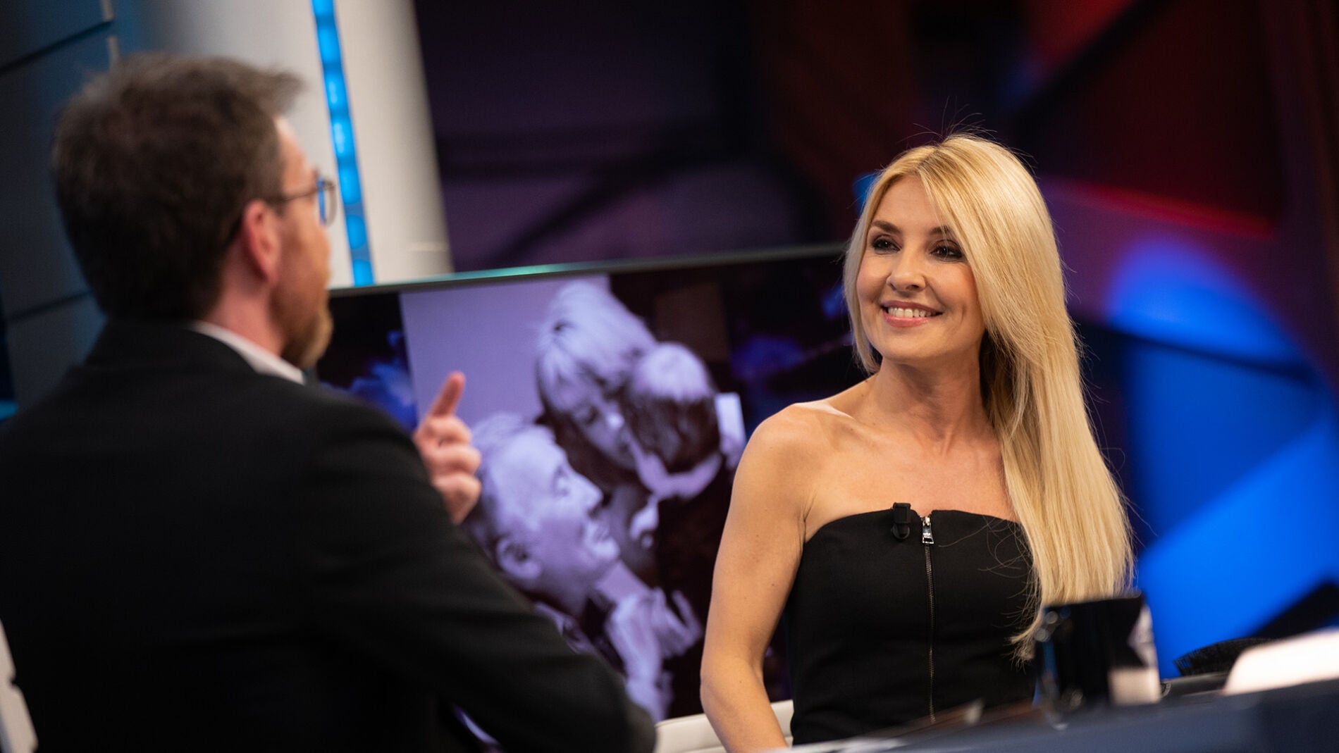 Así fue la infancia de Cayetana Guillén-Cuervo: rodeada de famosos y tomando las uvas encima del escenario