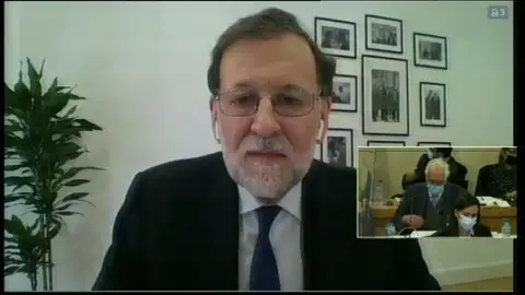 Mariano Rajoy niega la existencia de la caja B del PP: "En mis 40 años de militante no he escuchado hablar de ello" Mariano Rajoy niega la existencia de la caja B del PP: "En mis 40 años de militante no he escuchado hablar de ello"