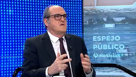 Ángel Gabilondo: "Si la política es ser Juana de Arco, yo estoy equivocado" Ángel Gabilondo: "Si la política es ser Juana de Arco, yo estoy equivocado"