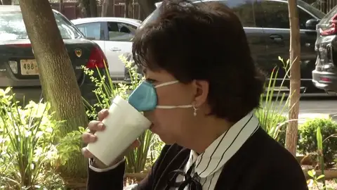 'Mask Eating', así es la nueva mascarilla que han creado en México con la que podrás comer y beber sin tener que quitártela 'Mask Eating', así es la nueva mascarilla que han creado en México con la que podrás comer y beber sin tener que quitártela