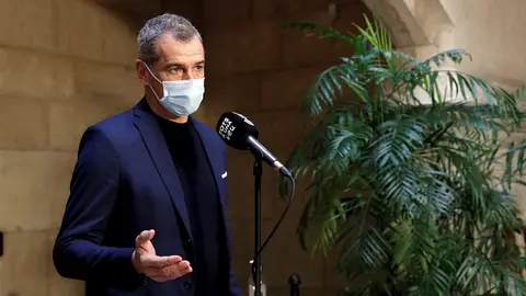 El PP anuncia el fichaje de Toni Cantó como independiente en la lista de Ayuso El PP anuncia el fichaje de Toni Cantó como independiente en la lista de Ayuso