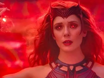 Elizabeth Olsen como Bruja Escarlata en 'WandaVision' Elizabeth Olsen como Bruja Escarlata en 'WandaVision'