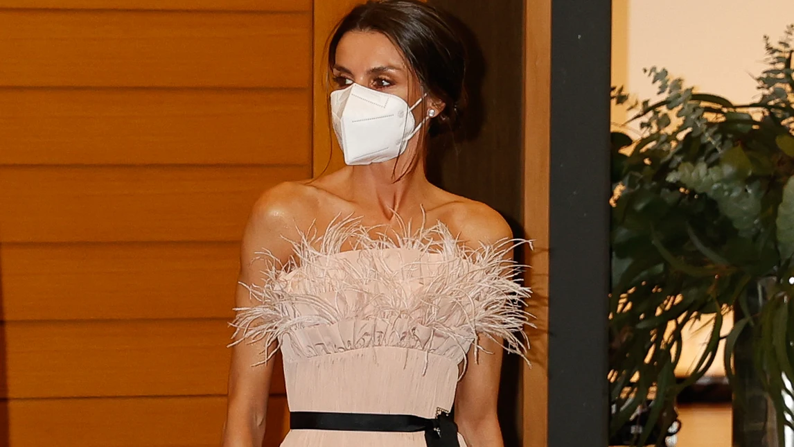 La reina Letizia durante la cena oficial en Andorra La reina Letizia durante la cena oficial en Andorra