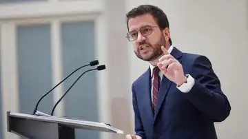 El candidato de ERC a la presidencia de la Generalitat, Pere Aragonès, en el Parlament de Catalunya