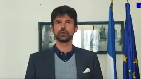 Francia desaconseja "rotundamente" viajar a España y denuncia el intento de "estigmatizar" a los franceses con la imagen de turismo de borrachera Francia desaconseja "rotundamente" viajar a España y denuncia el intento de "estigmatizar" a los franceses con la imagen de turismo de borrachera