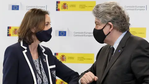 Reyes Maroto y Thierry Breton, en Barcelona Coronavirus