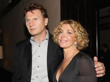 Liam Neeson y su mujer Natasha Richardson