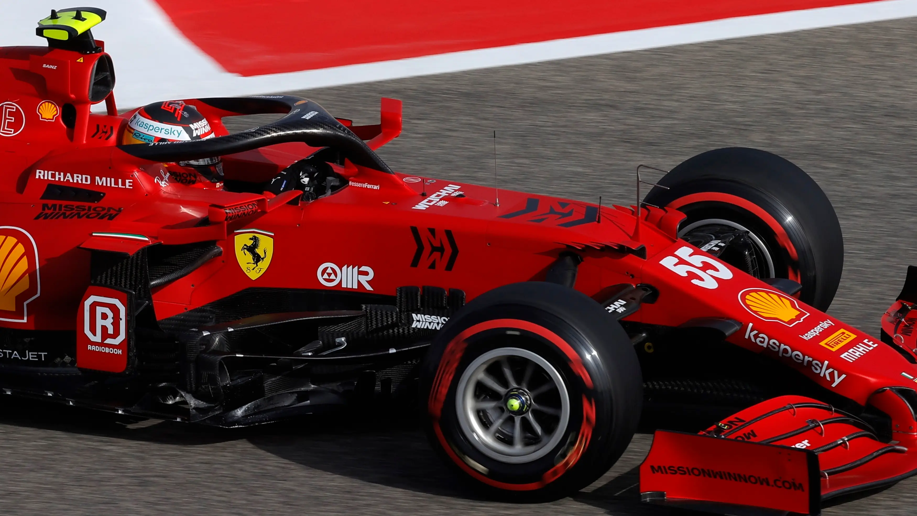 Carlos Sainz pide paciencia: "Hay que pasar las sesiones, construir experiencia y ser paciente" Carlos Sainz pide paciencia: "Hay que pasar las sesiones, construir experiencia y ser paciente"