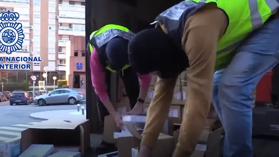 Detenido 'El troll', un conocido alunicero Madrid por el robo de 4 millones de euros en móviles Detenido 'El troll', un conocido alunicero Madrid por el robo de 4 millones de euros en móviles