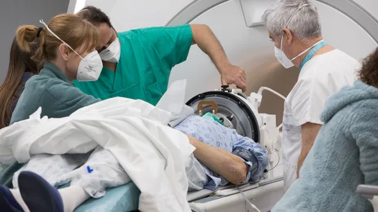Máquina de ultrasonidos para tratar el párkinson Máquina de ultrasonidos para tratar el párkinson