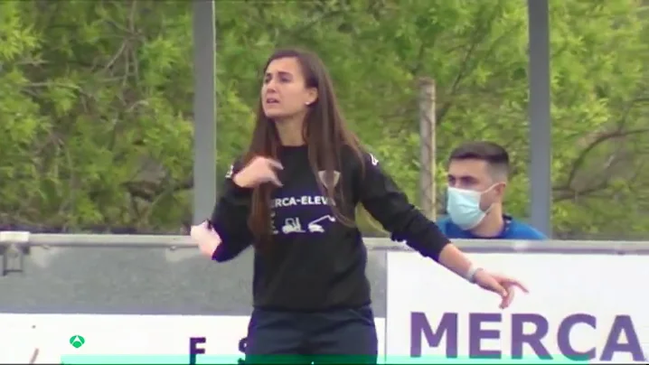 Luri Sorroche es entrenadora de f&uacute;tbol y tiene un objetivo muy claro, llegar a ser t&eacute;cnico de un equipo profesional. Ha entrenado en Estados Unidos, China e India.
