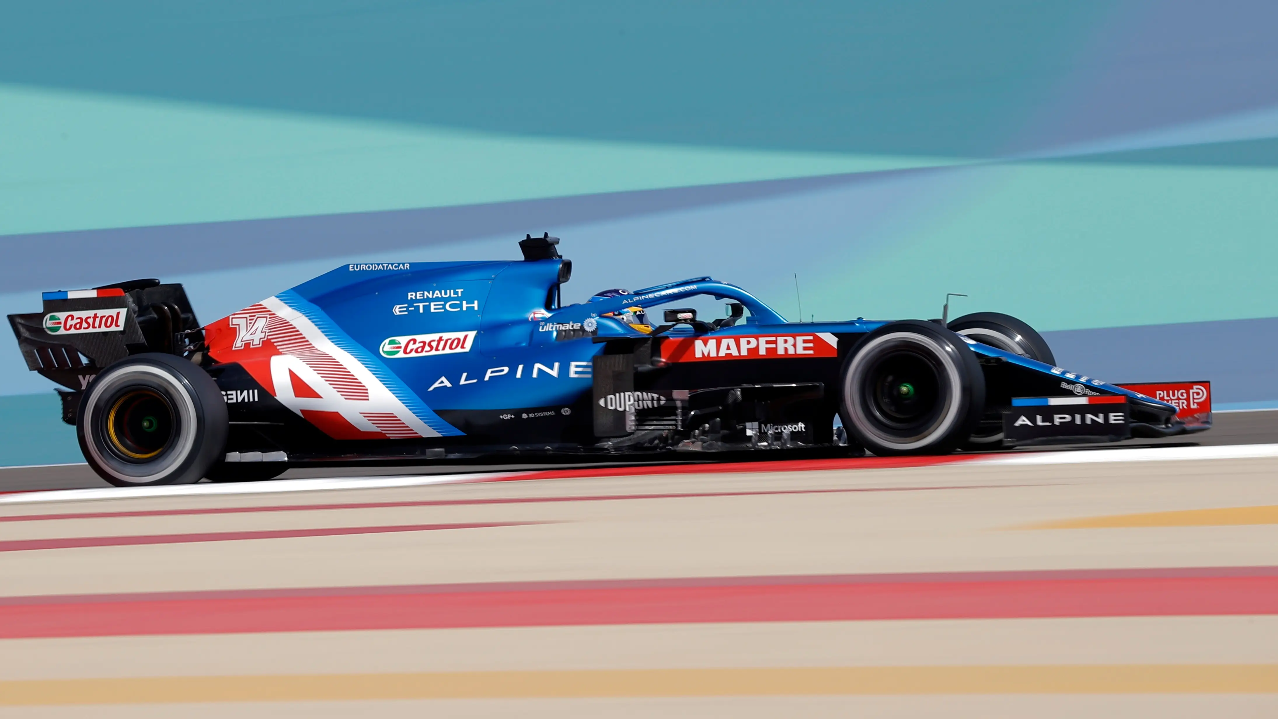 Fernando Alonso abandona el GP de Baréin por un fallo eléctrico en su regreso a la Fórmula 1 Fernando Alonso abandona el GP de Baréin por un fallo eléctrico en su regreso a la Fórmula 1