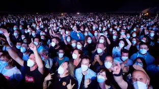 Momento del concierto de Love of Lesbian en el palau Sant Jordi de Barcelona Momento del concierto de Love of Lesbian en el palau Sant Jordi de Barcelona