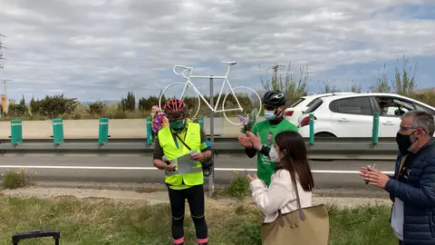El emotivo homenaje a Sergi Murga, el exfutbolista del Girona B que murió atropellado por una furgoneta mientras entrenaba en bicicleta El emotivo homenaje a Sergi Murga, el exfutbolista del Girona B que murió atropellado por una furgoneta mientras entrenaba en bicicleta