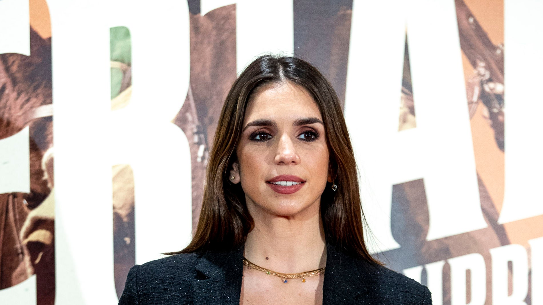 Elena Furiase, ante la prensa en una premiere