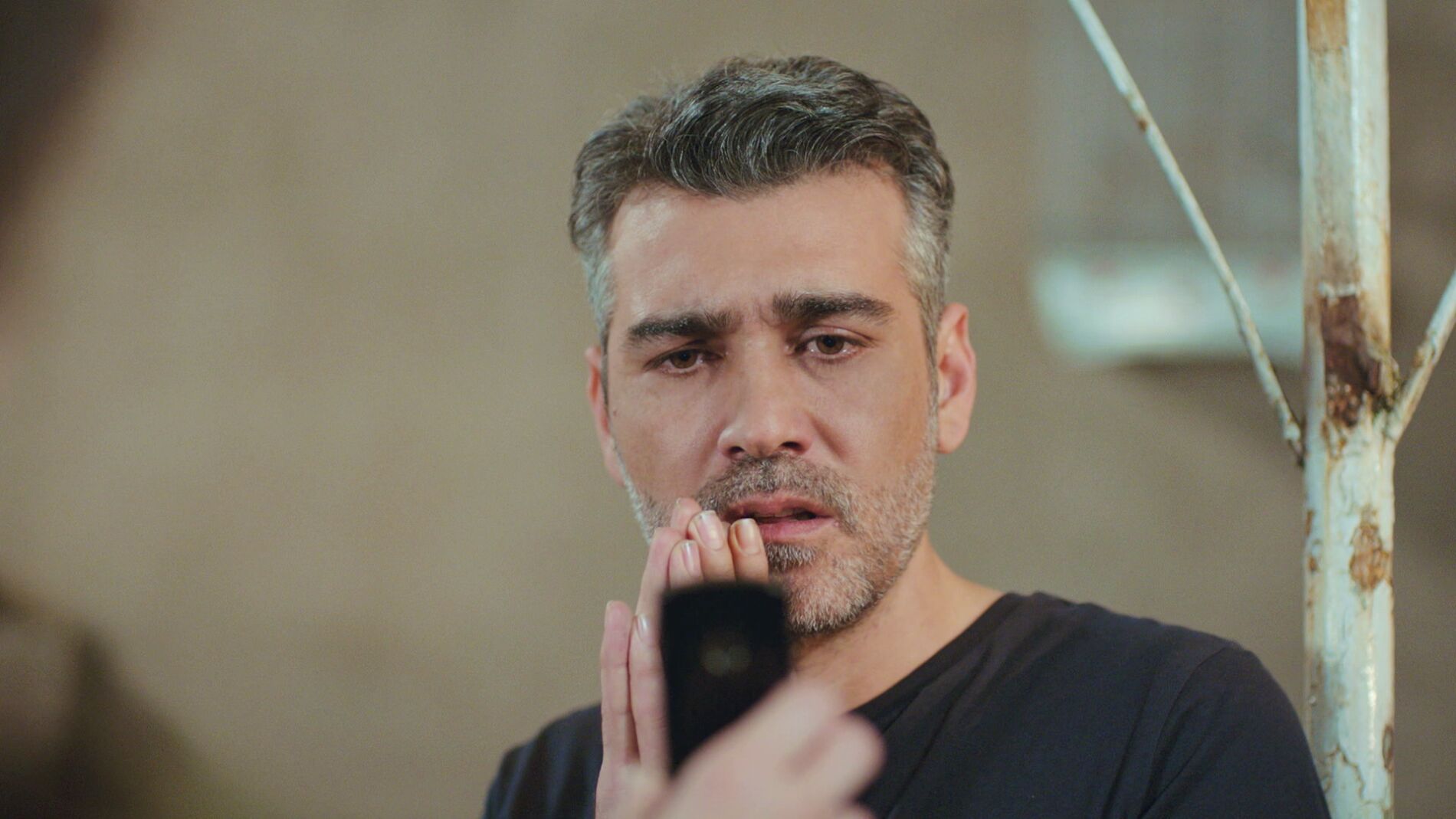 Una fotograf&iacute;a de Sirin pone a Sarp contra las cuerdas ante Bahar