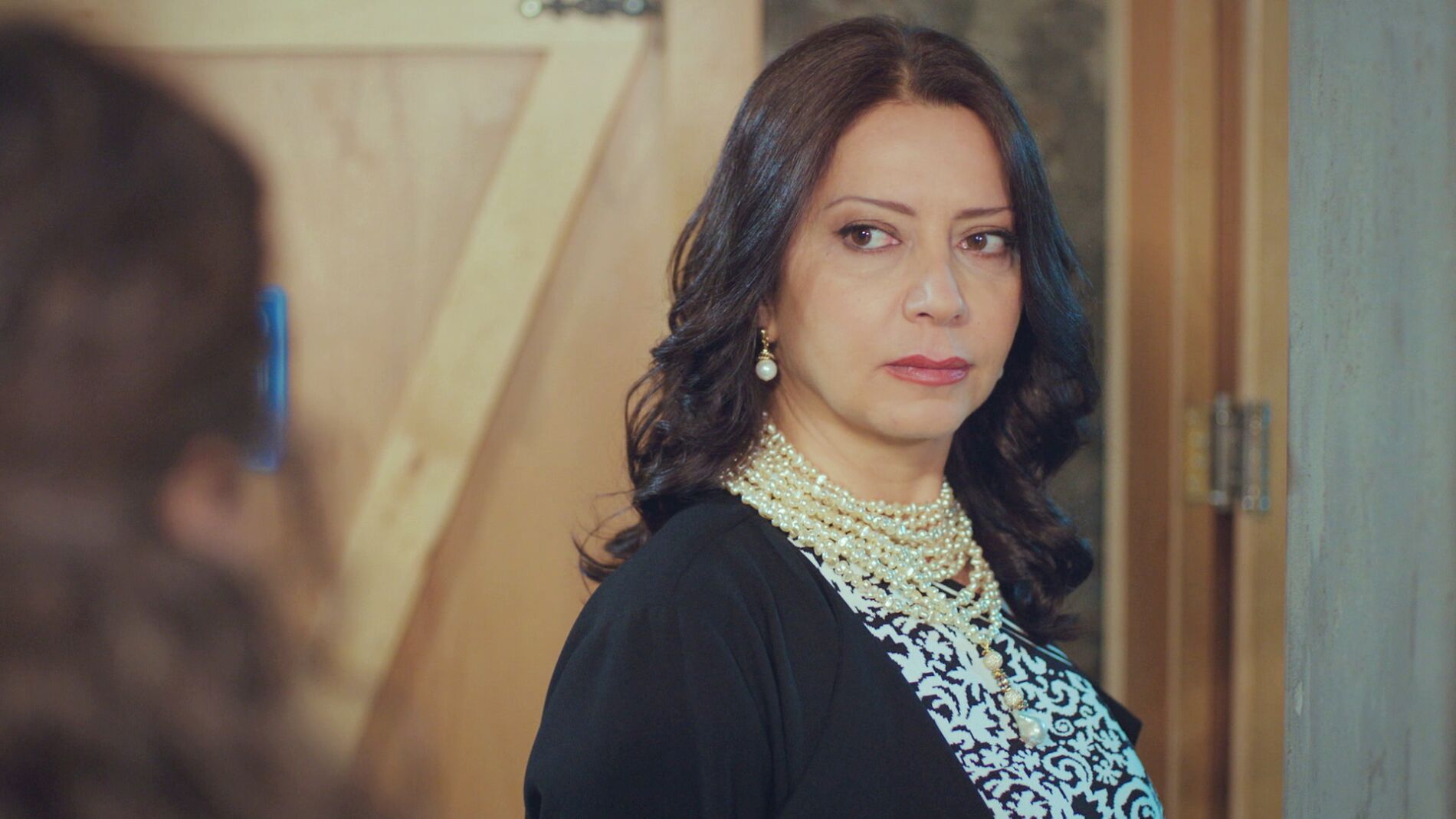 Insultadas y humilladas: la violenta situaci&oacute;n de Bahar y Hatice con la madre de Emre