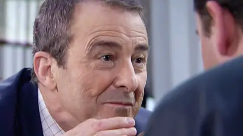 Homenaje a Juan Diego con los enfados más épicos de Don Lorenzo: "¡En mis santos cojones!" Homenaje a Juan Diego con los enfados más épicos de Don Lorenzo: "¡En mis santos cojones!"