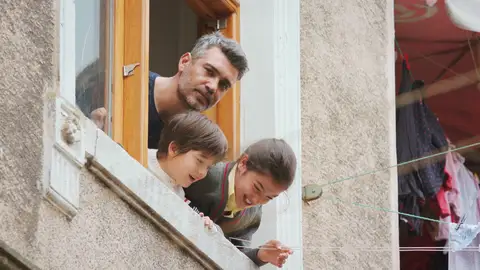 Llega el caos: Bahar y Arif, en shock al descubrir la nueva casa de Sarp Llega el caos: Bahar y Arif, en shock al descubrir la nueva casa de Sarp