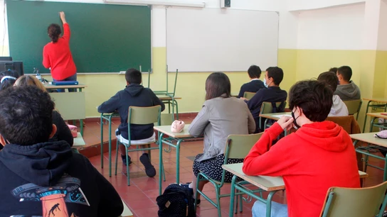 Alumnos en un instituto Alumnos en un instituto