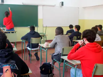 Alumnos en un instituto Alumnos en un instituto