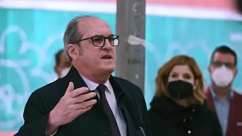 Gabilondo reitera que no subirá impuestos pese a la reforma del Gobierno y Pedro Sánchez dice que habla como "candidato" Gabilondo reitera que no subirá impuestos pese a la reforma del Gobierno y Pedro Sánchez dice que habla como "candidato"