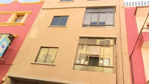 Detenido un joven en Las Palmas por matar a su tío tras enterarse de que este había matado a su abuela Detenido un joven en Las Palmas por matar a su tío tras enterarse de que este había matado a su abuela