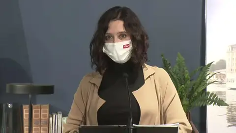 Isabel Diaz Ayuso: "Pedro Sánchez no ha dejado de mentir durante toda la pandemia y también ahora con las cifras de muertos y económicas" Isabel Diaz Ayuso: "Pedro Sánchez no ha dejado de mentir durante toda la pandemia y también ahora con las cifras de muertos y económicas"