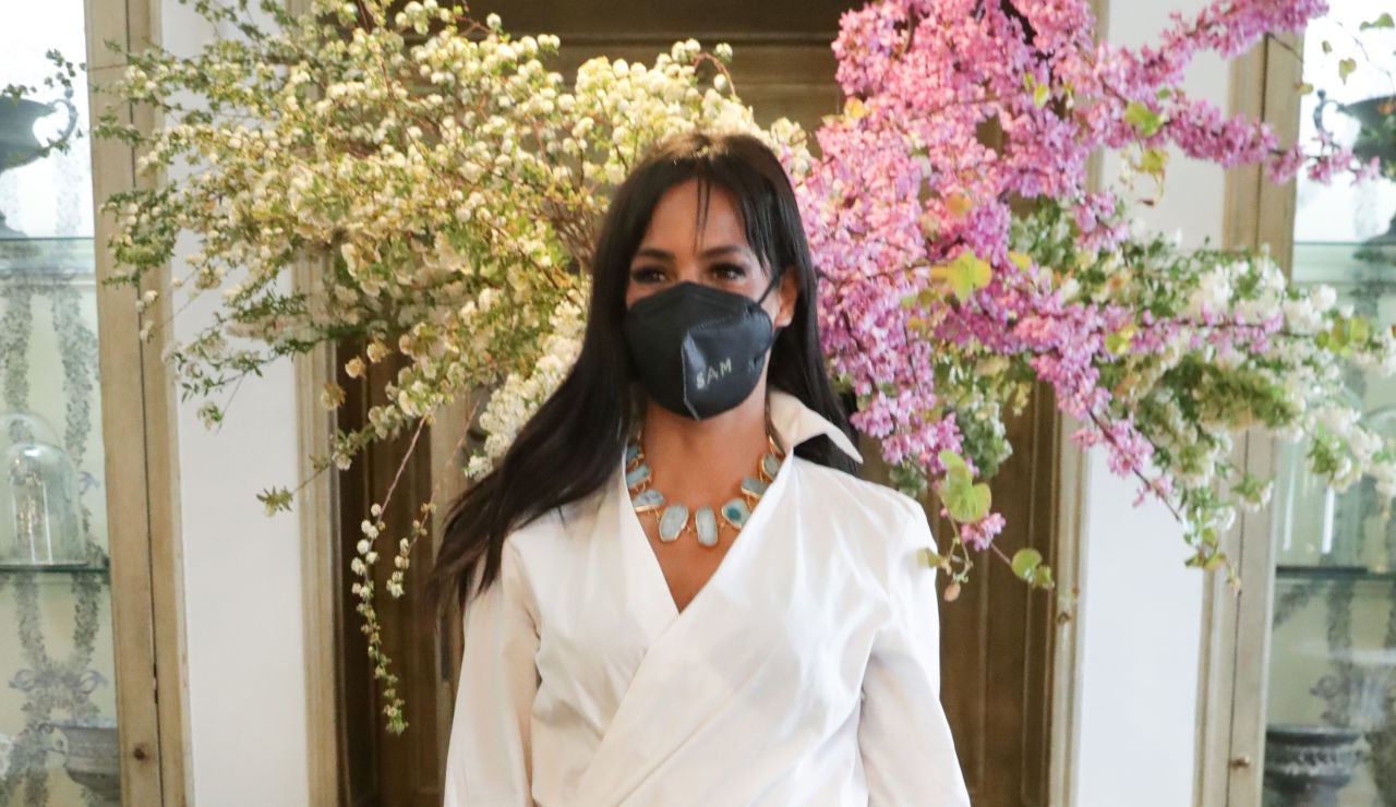 El estilazo de Begoña Villacís en el desfile de Juanjo Oliva