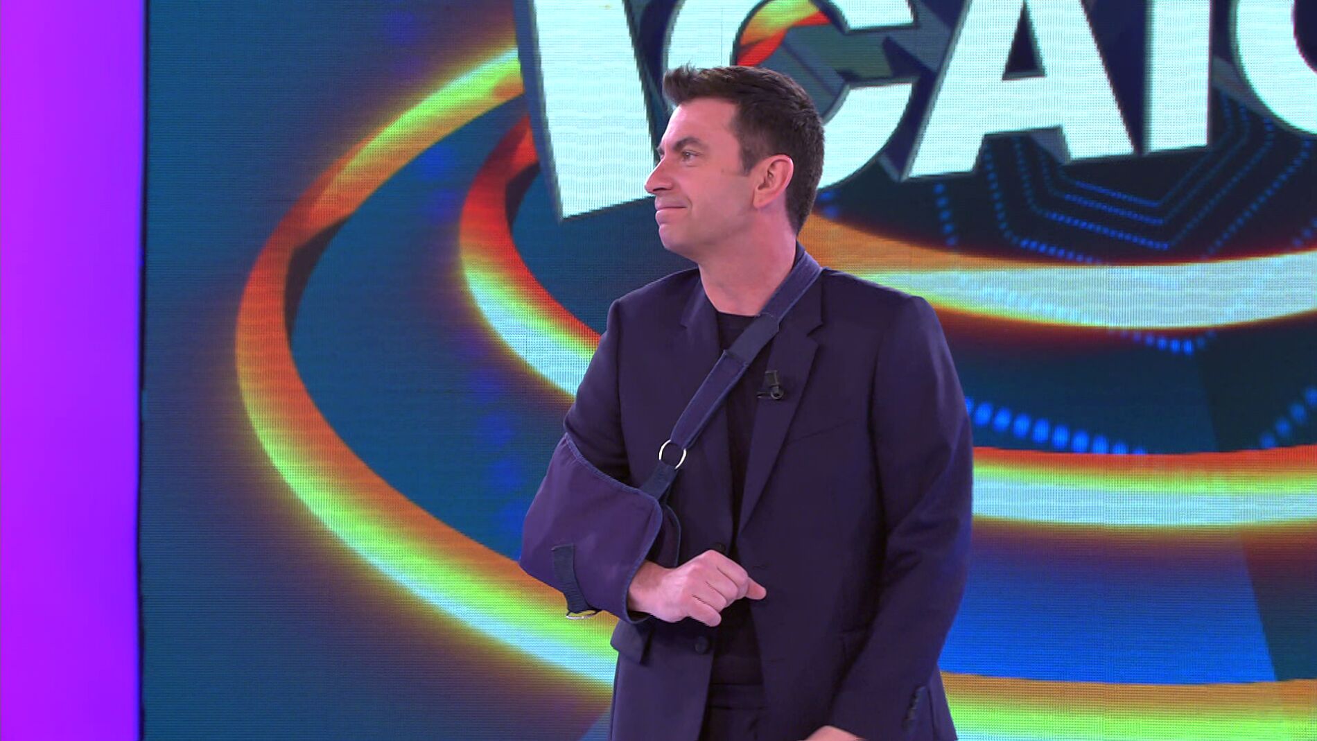 &iquest;Qu&eacute; le habr&aacute; pasado? Arturo Valls arranca &lsquo;&iexcl;Ahora caigo!&rsquo; con un brazo en cabestrillo