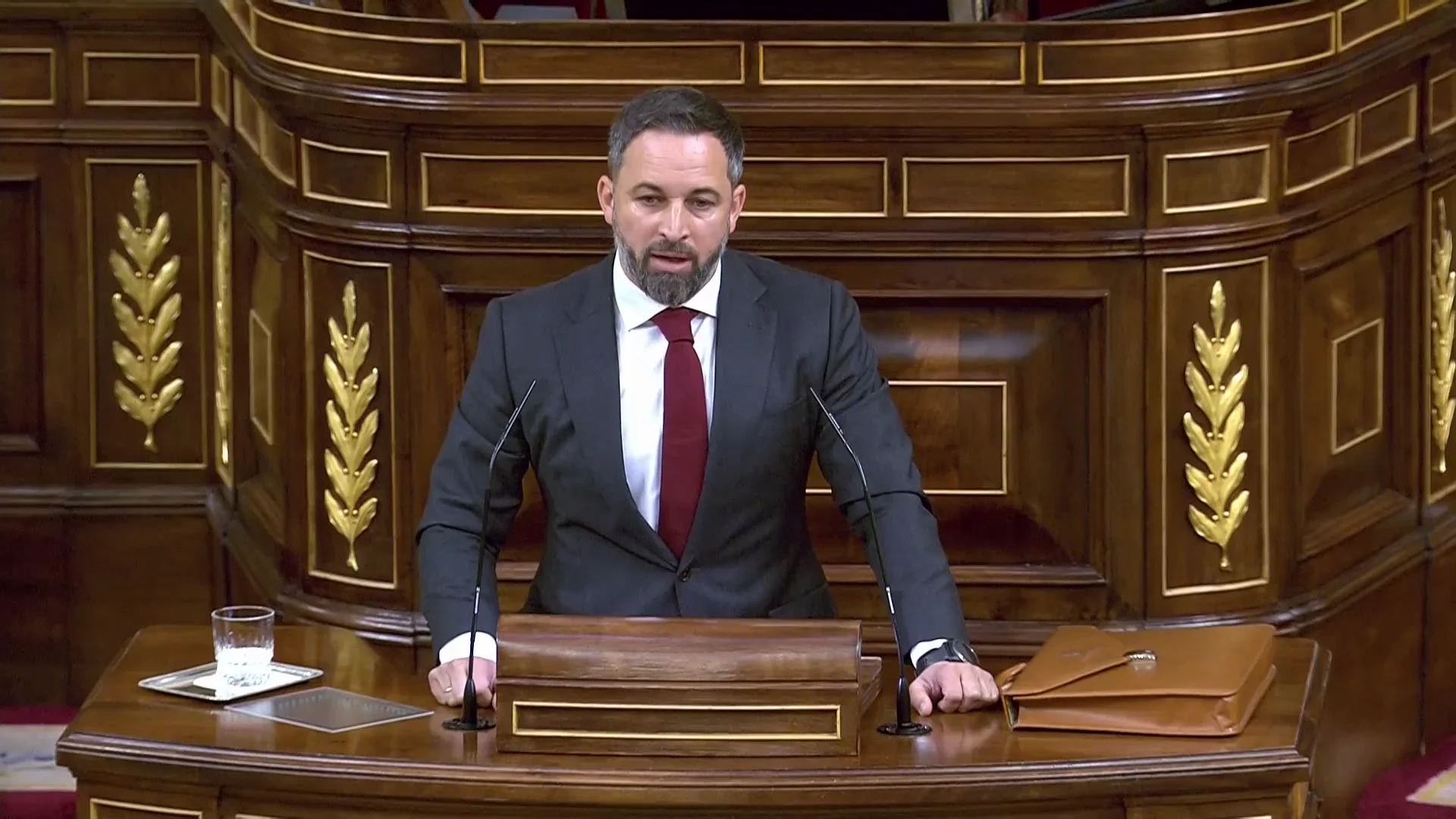 Vox da por rotas las relaciones con el PP tras permitir que Santiago Abascal sea nombrado persona non grata en Ceuta Vox da por rotas las relaciones con el PP tras permitir que Santiago Abascal sea nombrado persona non grata en Ceuta