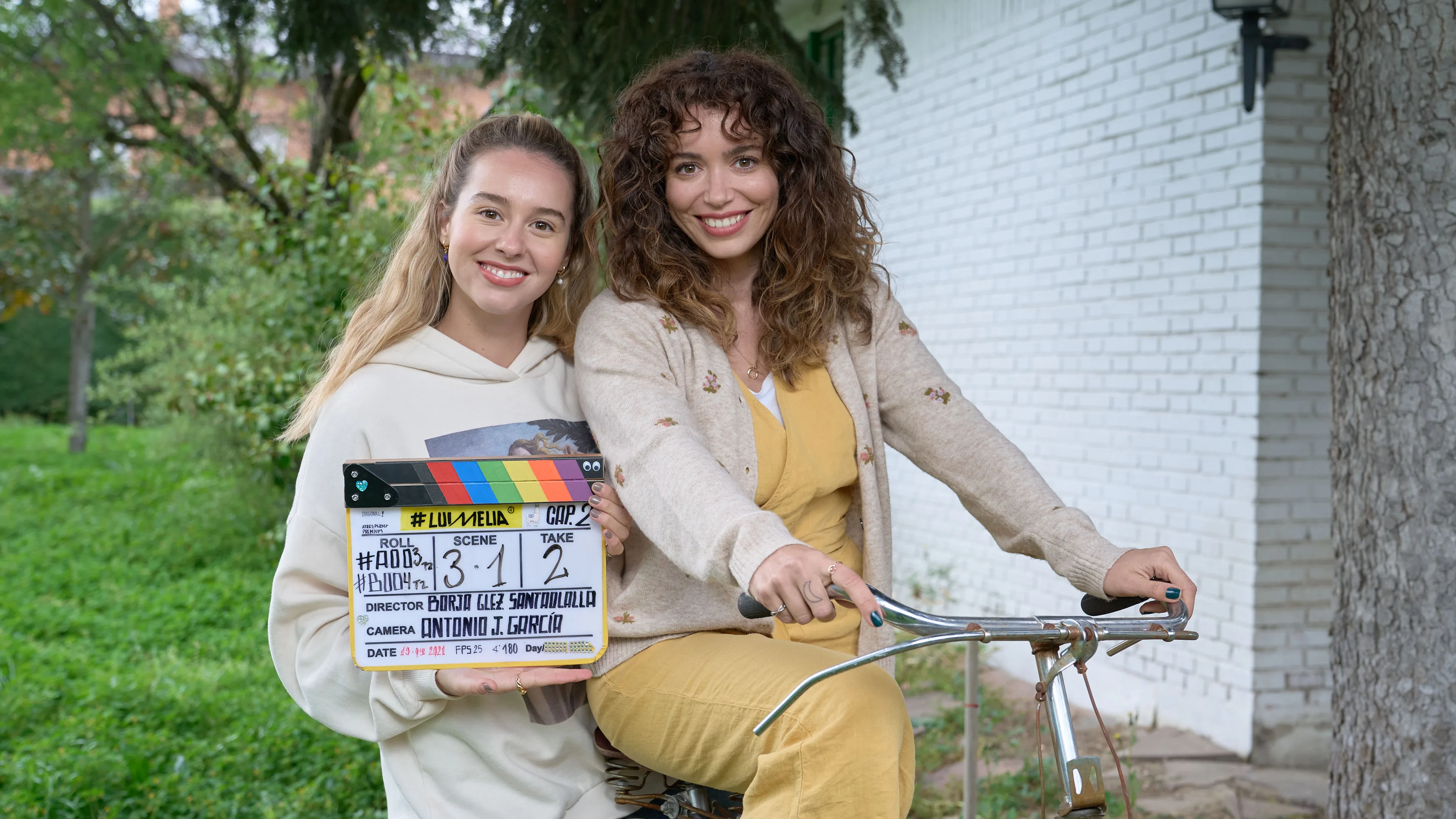 Paula Usero y Carol Rovira, protagonistas de #Luimelia Paula Usero y Carol Rovira, protagonistas de #Luimelia