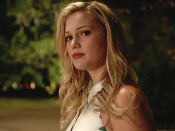 Olivia Holt en 'Cruel Summer' Olivia Holt en 'Cruel Summer'