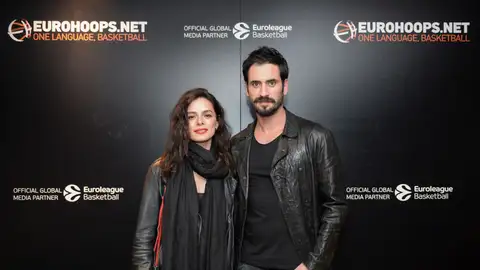 Ozge Ozpirincci y Burak Yamantürk Ozge Ozpirincci y Burak Yamantürk