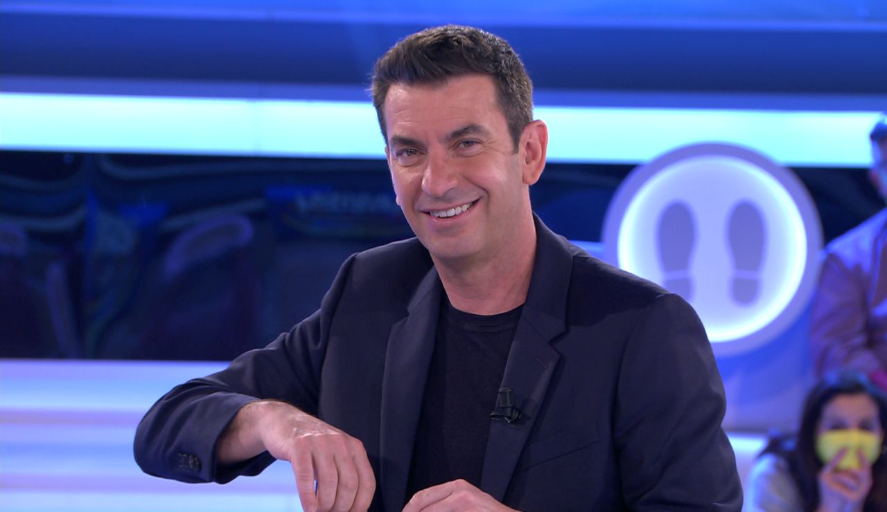 Arturo Valls le revela a Borja de dónde viene la luz de anchoa en ‘¡Ahora caigo!’ Arturo Valls le revela a Borja de dónde viene la luz de anchoa en ‘¡Ahora caigo!’