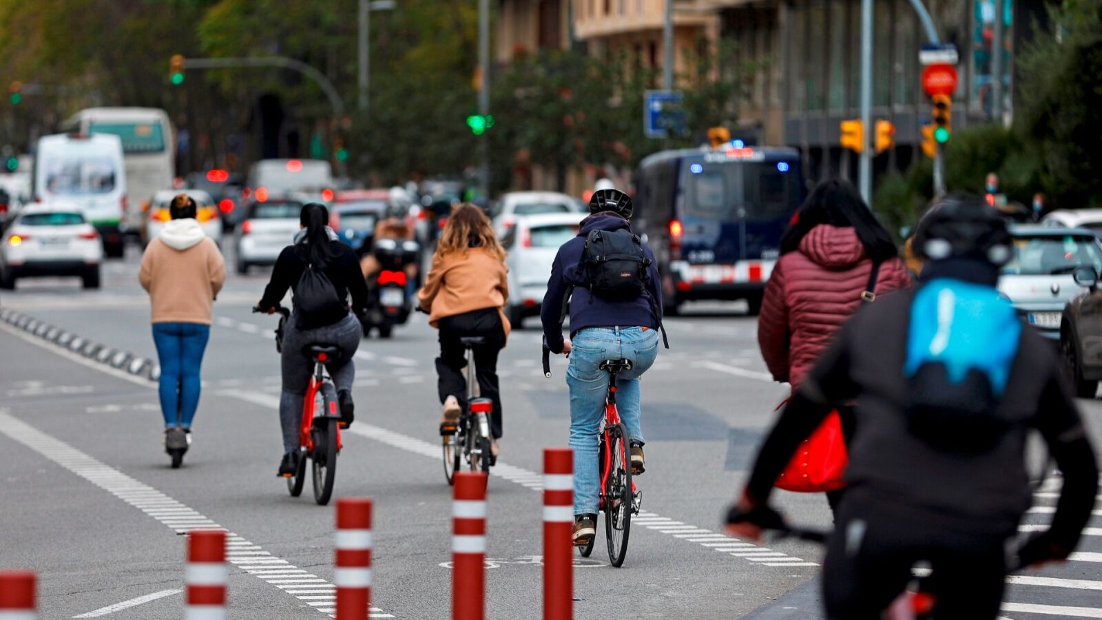 La mayoría de los conductores cree que el uso del casco debería ser obligatorio en ciclistas