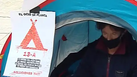 Protesta del ocio nocturno valenciano frente a la Generalitat Coronavirus