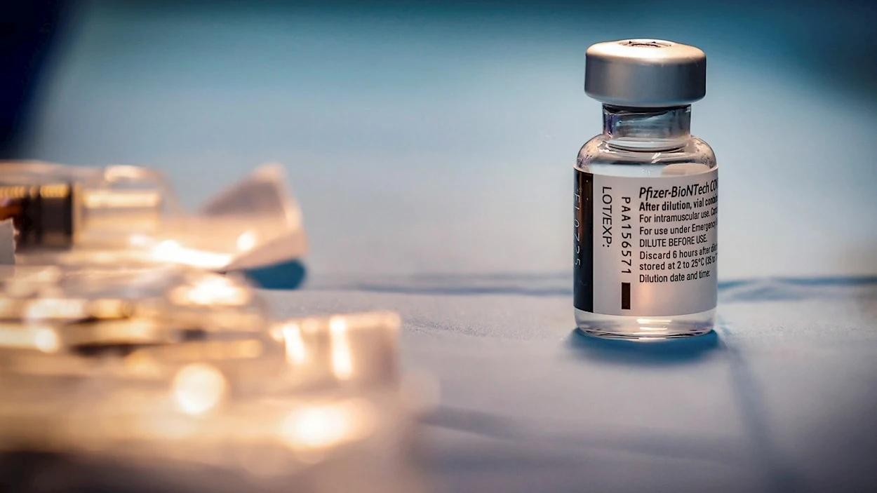 Los adolescentes se pondrán la vacuna de Pfizer Los adolescentes se pondrán la vacuna de Pfizer