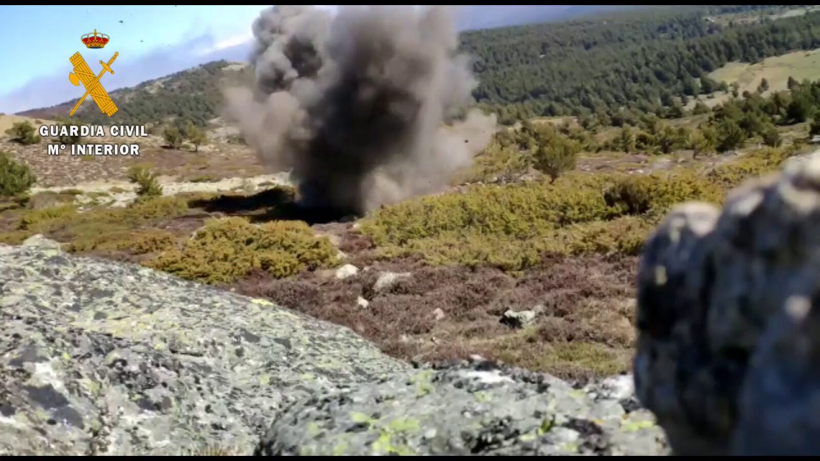 La Guardia Civil explosiona un proyectil de la época de la Guerra Civil en La Rioja
