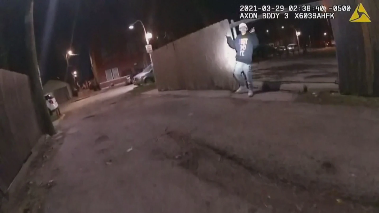 El vídeo que muestra cómo un policía mata a un niño de 13 años en Estados Unidos El vídeo que muestra cómo un policía mata a un niño de 13 años en Estados Unidos