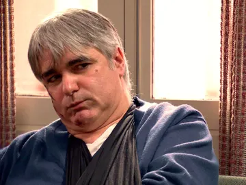 Juan se derrumba con Marcelino, a punto de confesarlo todo Juan se derrumba con Marcelino, a punto de confesarlo todo