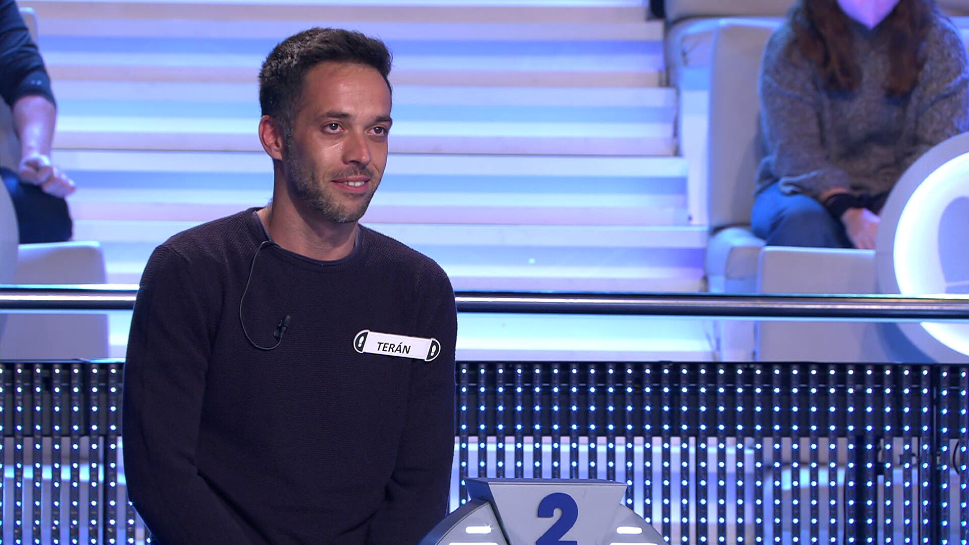 &iexcl;Cada vez m&aacute;s dif&iacute;cil! Palmira intenta imitar el paso de baile de un concursante de '&iexcl;Ahora caigo!'