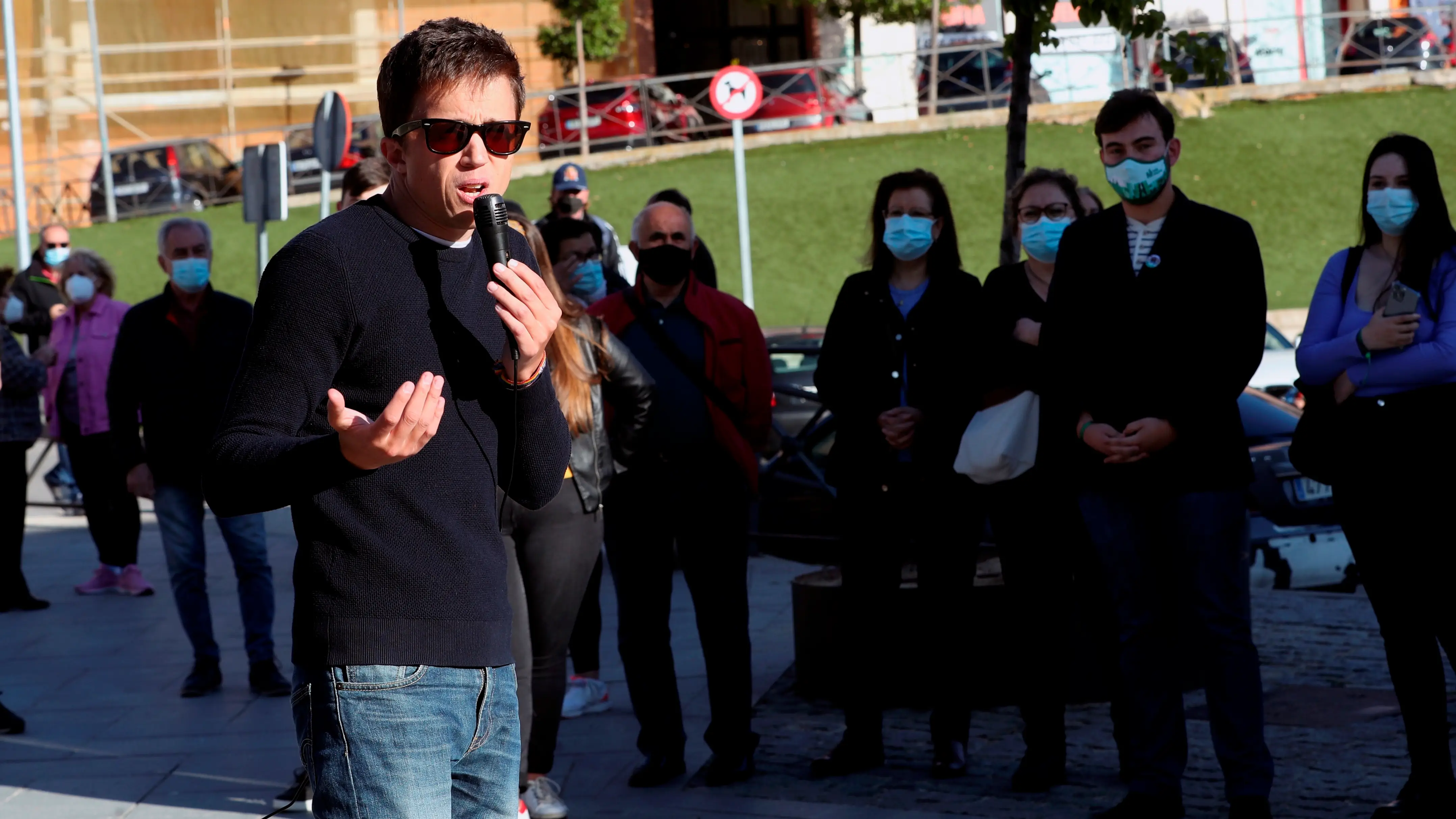 La respuesta de Íñigo Errejón a un hombre que le grita "¡Viva España!" en un mitin en Arganda del Rey La respuesta de Íñigo Errejón a un hombre que le grita "¡Viva España!" en un mitin en Arganda del Rey