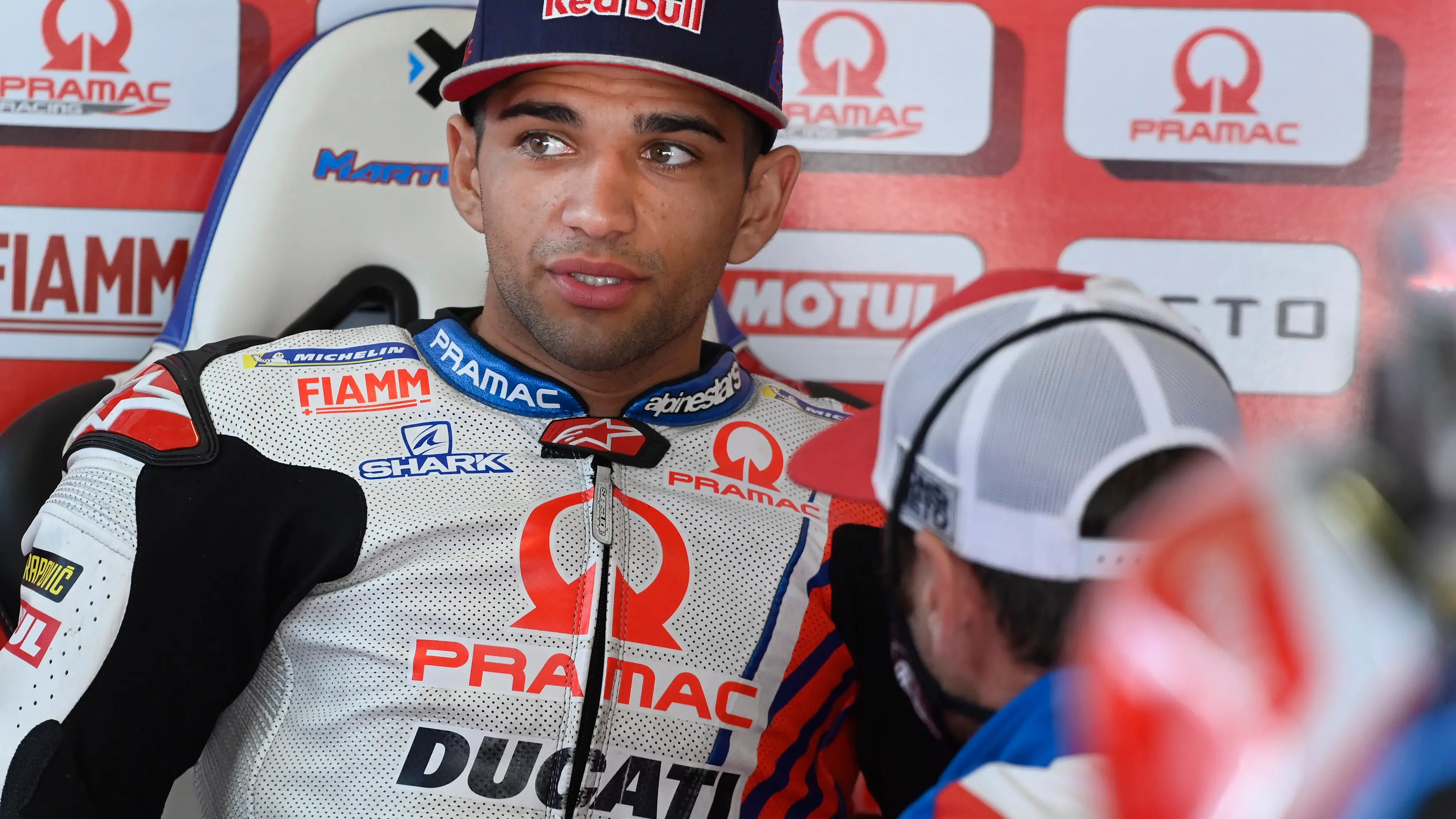 Jorge Martín sufre un grave accidente en los libres de Moto GP y es evacuado con un traumatismo craneoencefálico Jorge Martín sufre un grave accidente en los libres de Moto GP y es evacuado con un traumatismo craneoencefálico