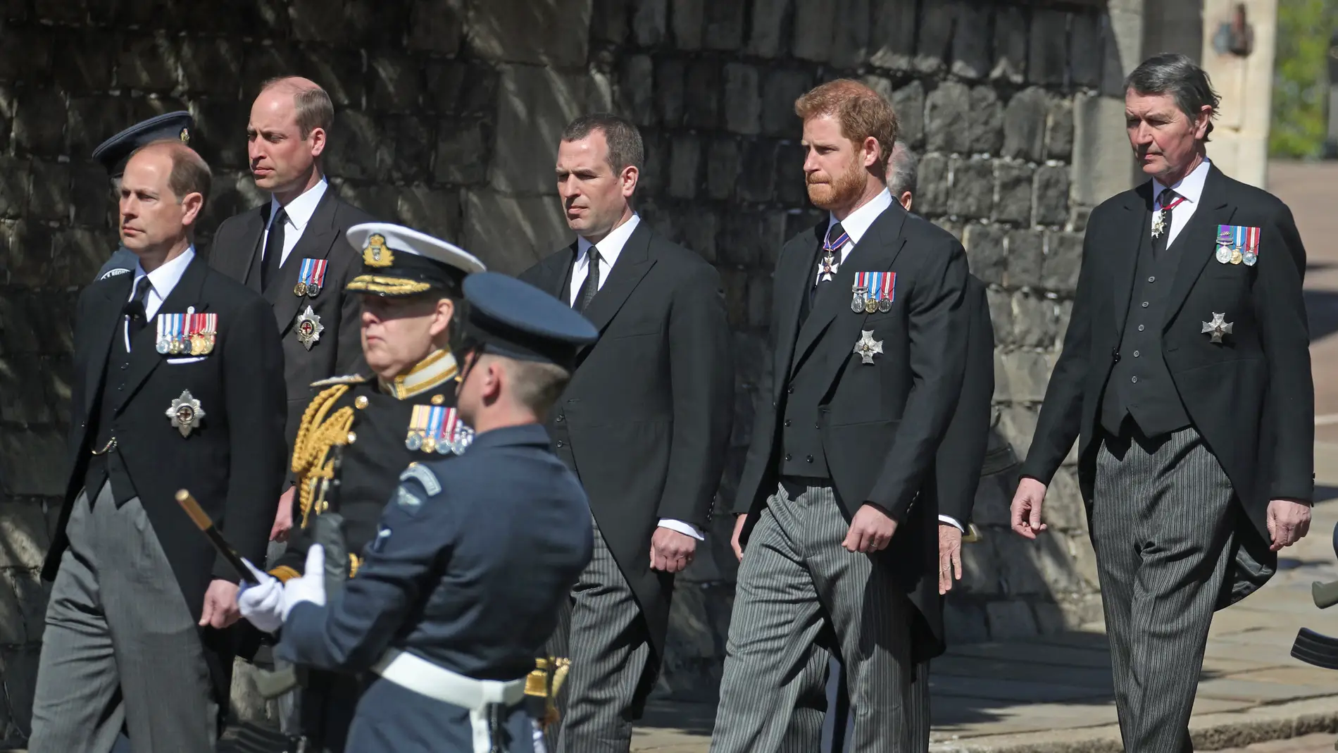El príncipe Harry y Guillermo en el funeral del Duque de Edimburgo