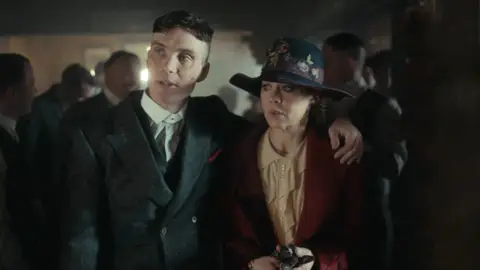 Cillian Murphy y Helen McCrory en 'Peaky Blinders' Cillian Murphy y Helen McCrory en 'Peaky Blinders'