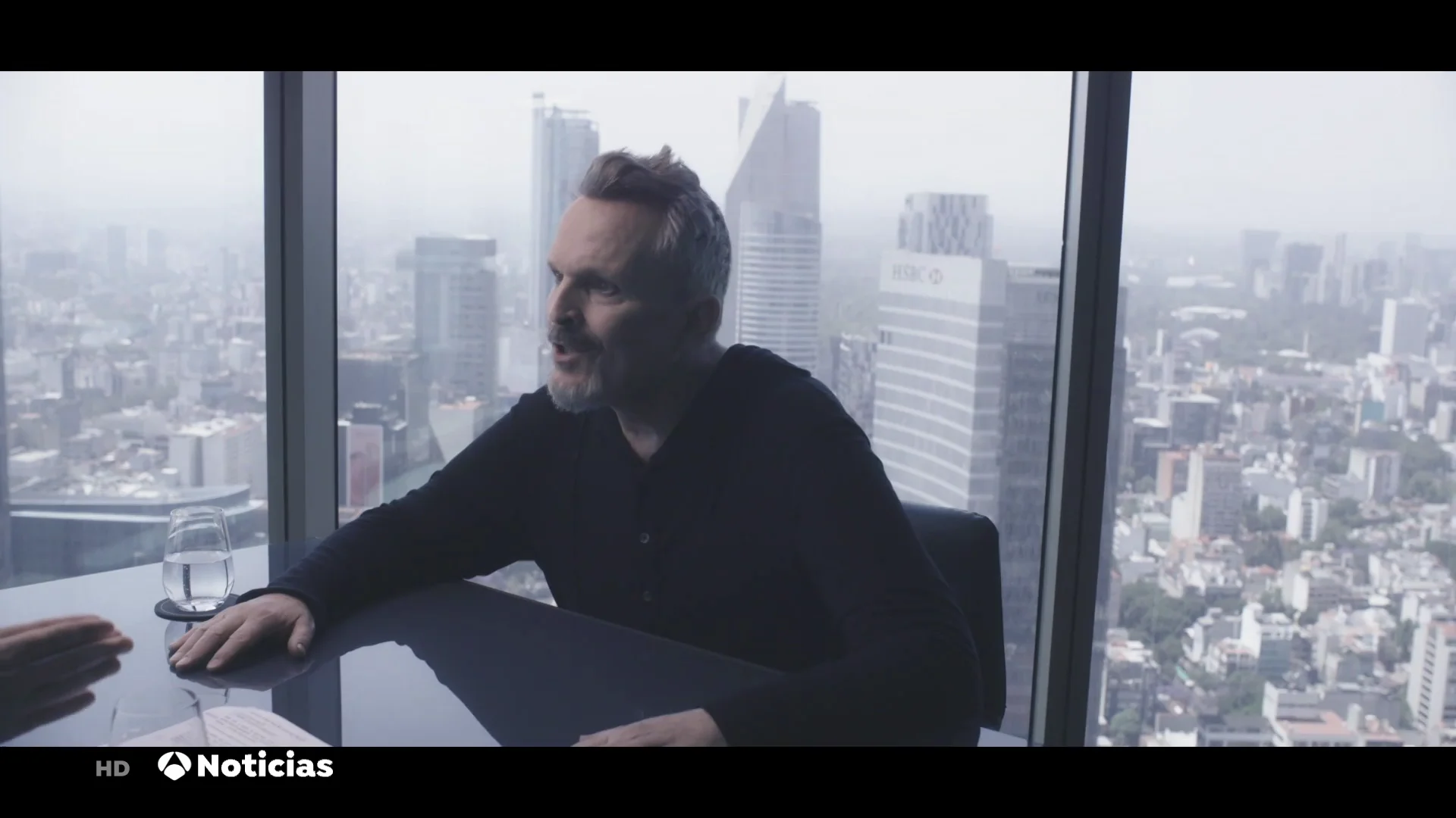LaSexta emite este domingo la segunda entrevista de Jordi Évole a Miguel Bosé: "La pandemia del coronavirus es una gran estafa" LaSexta emite este domingo la segunda entrevista de Jordi Évole a Miguel Bosé: "La pandemia del coronavirus es una gran estafa"