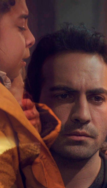 Demir condena su vida salvando la de Öykü: "He venido a entregarme"